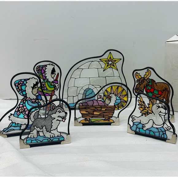 Arctic Circle Enterprises Other - Arctic Circle Alaskan Stained Painted Glass 7 Pc Nativity Igloo Moose Seal Snow